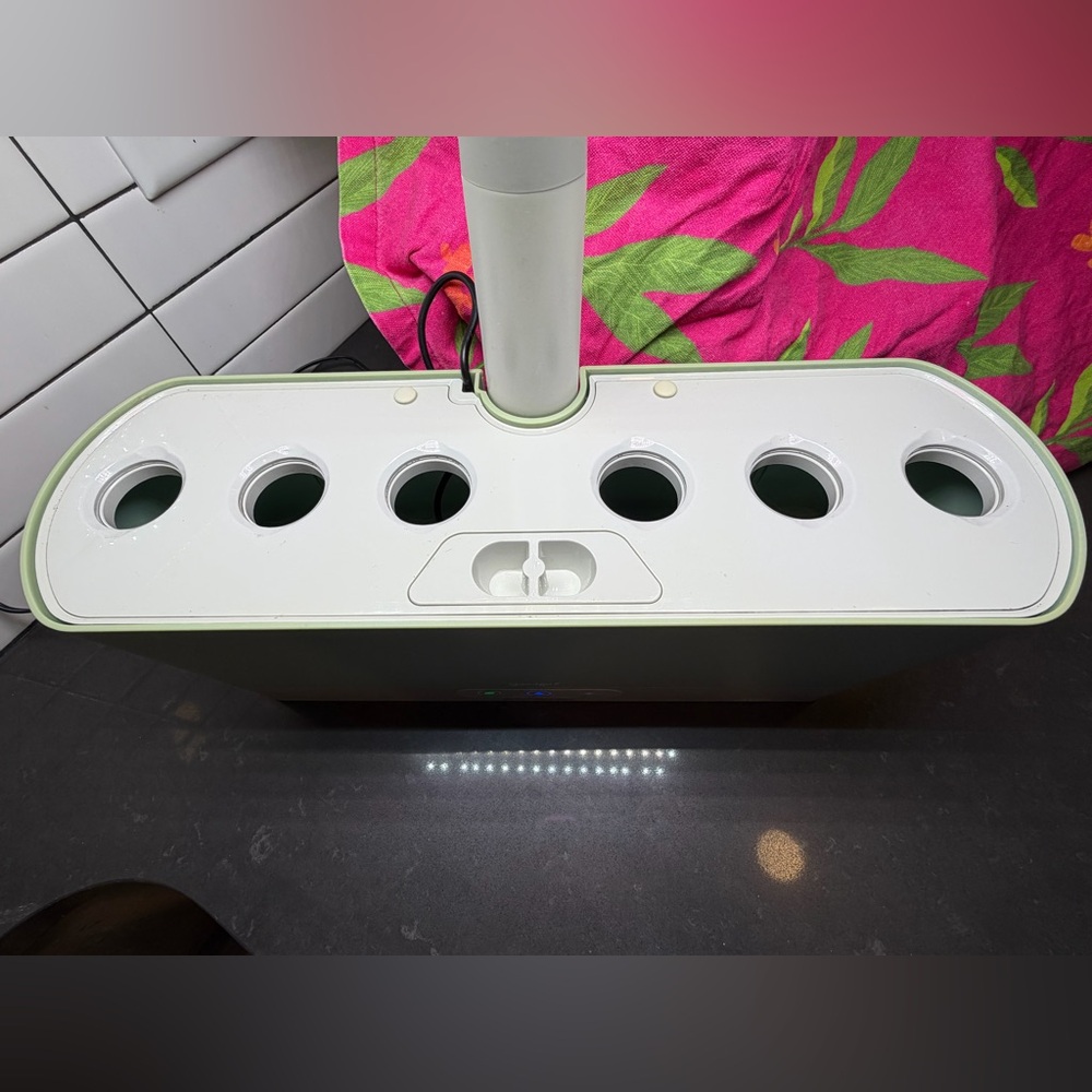Goodful by Aerogarden Harvest Slim Mint Green Hydroponic Gardening - Picture 4 of 6